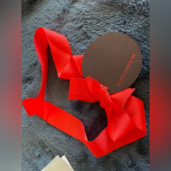 louis vuitton box,wrapping paper,receipt folder,round card with ribbon &gift bag - Picture 4 of 16